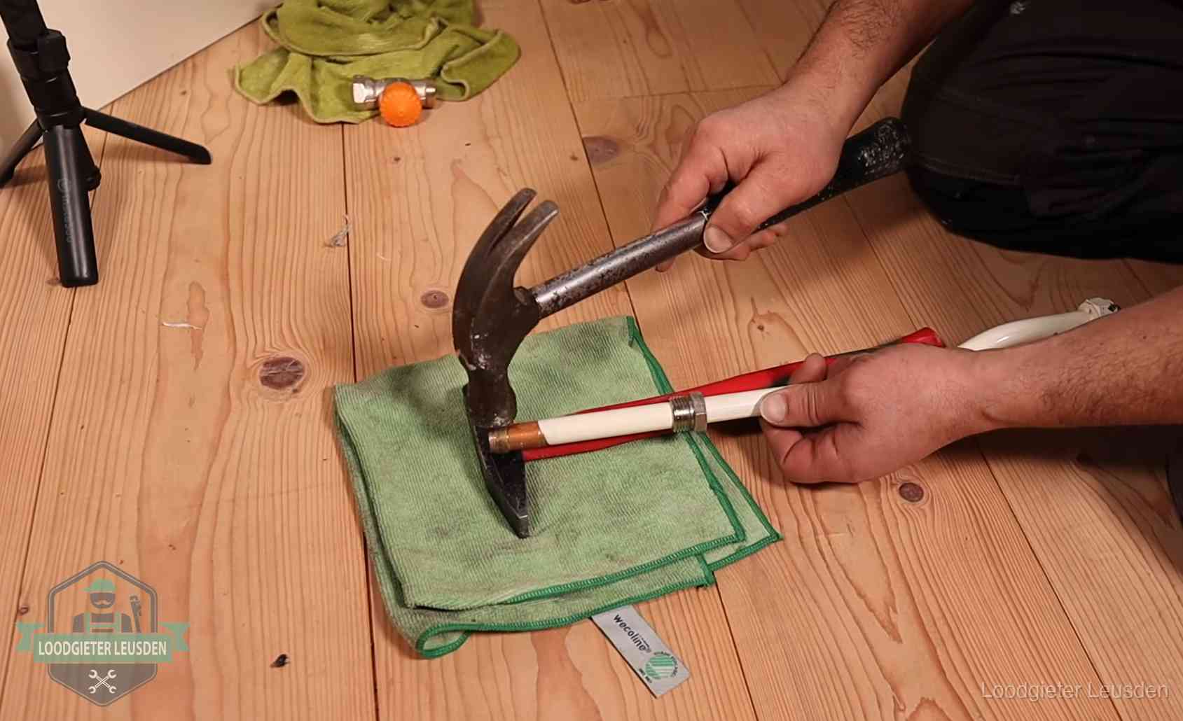 Geimproviseerd gereedschap bij een klus in Leusden, een teken om op te letten wie je binnenhaalt